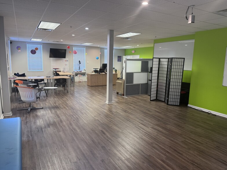 More Photos Of 3142 Golf Ridge Blvd, Douglasville Office For Lease