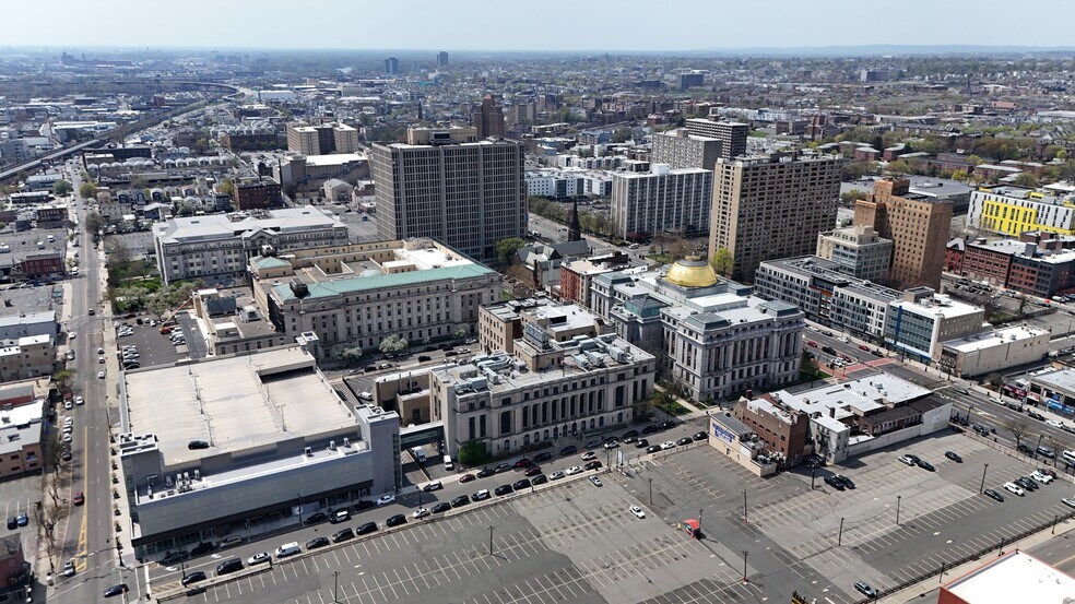 More Photos Of 16 Green St, Newark Office For Lease