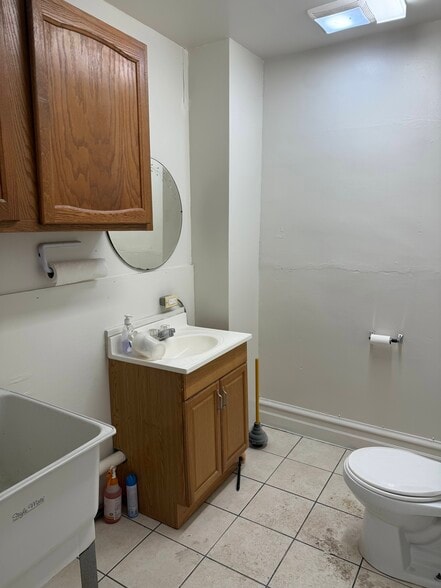 More Photos Of 322-324 N 7th St, Allentown Storefront Retail Residential For Lease