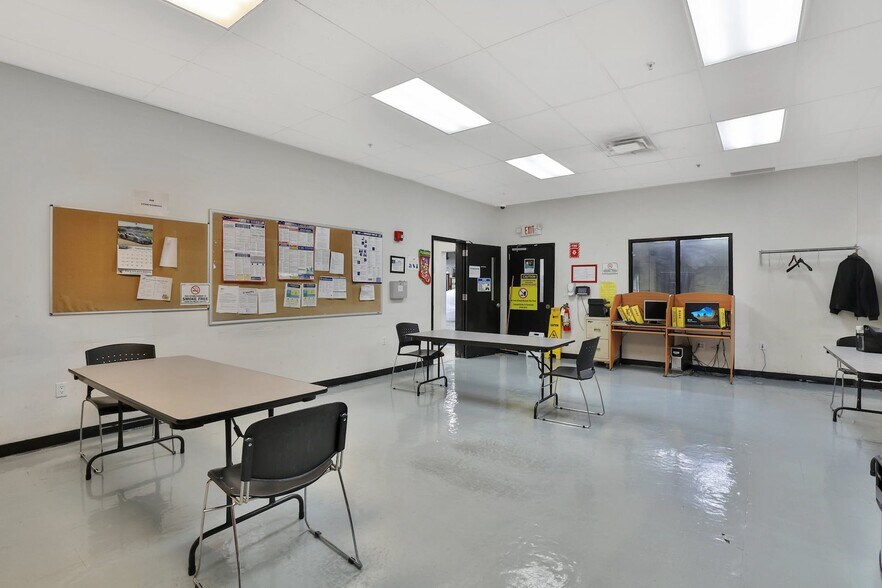 More Photos Of 16 Harrison Ave, Yonkers Warehouse For Lease