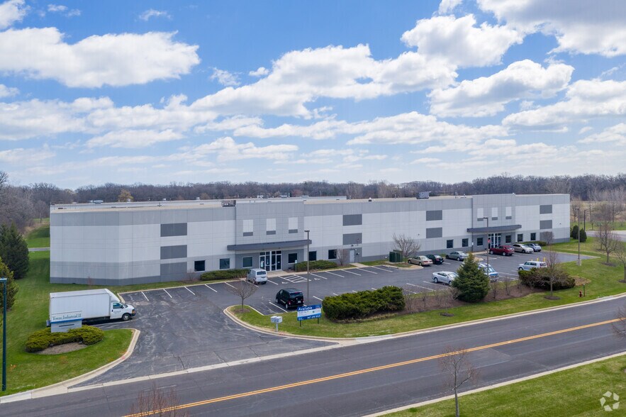 More Photos Of 10795 72nd Ave, Pleasant Prairie Warehouse For Lease