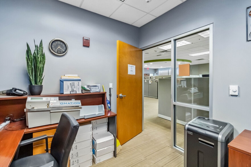 More Photos Of 11002 Lake Hart Dr, Orlando Religious Facility For Lease