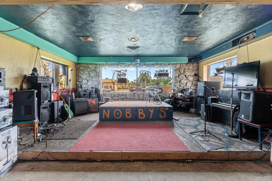 More Photos Of 10 Anastasia Blvd, Saint Augustine Bar For Lease