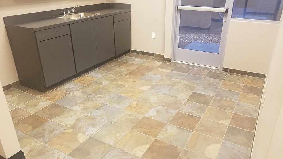 More Photos Of 375 N Stephanie St, Henderson Office For Lease