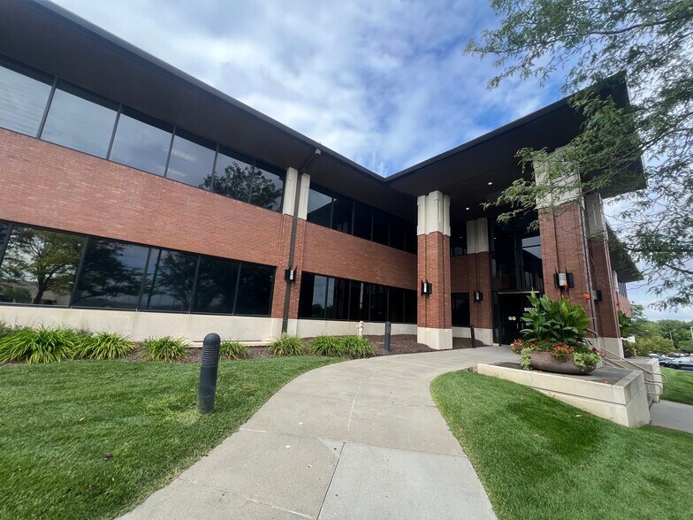 Primary Photo Of 9850 Nicholas St, Omaha Office For Sale