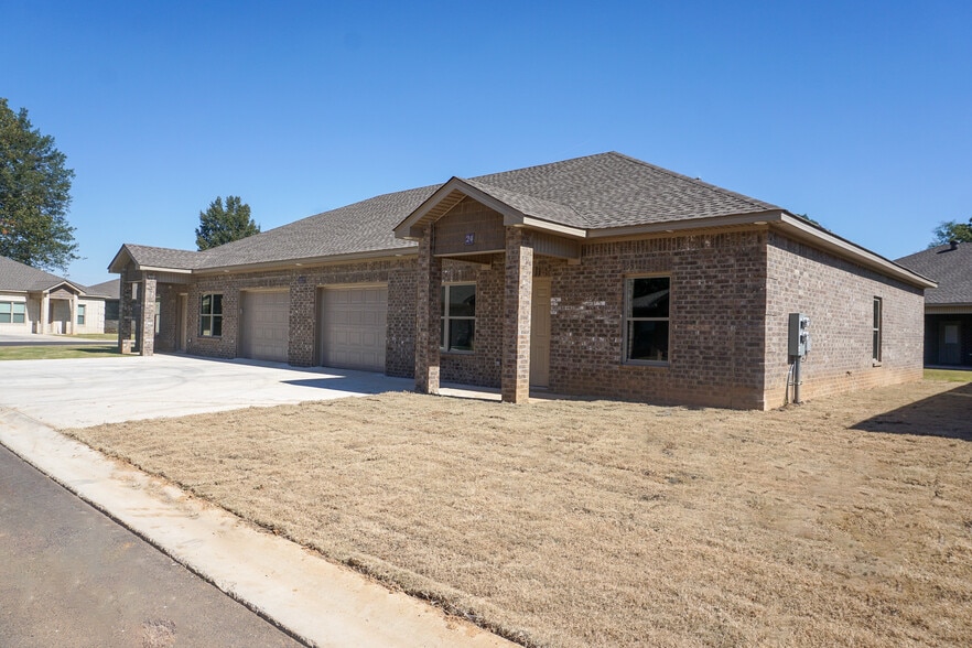 More Photos Of 404 W Matthews St, Brookland Apartments For Sale