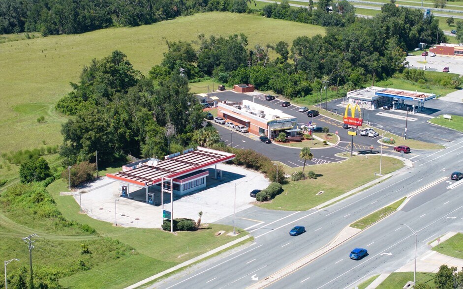 More Photos Of 6669 US-129 Hwy, Live Oak Convenience Store For Sale