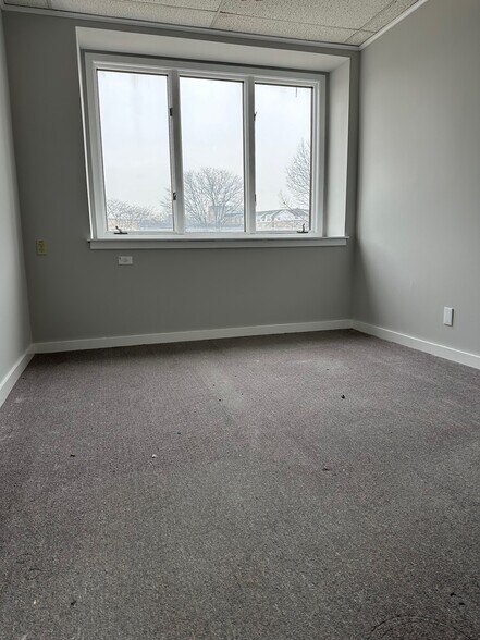 More Photos Of 10-14 Main St, Norwalk Storefront Retail Office For Lease