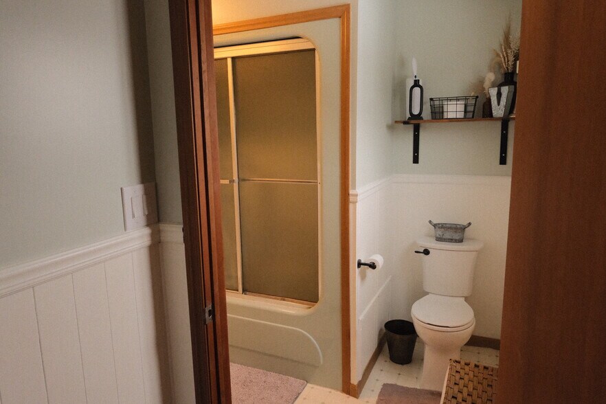 More Photos Of 1052 Centre Tpke, Orwigsburg Flex For Sale