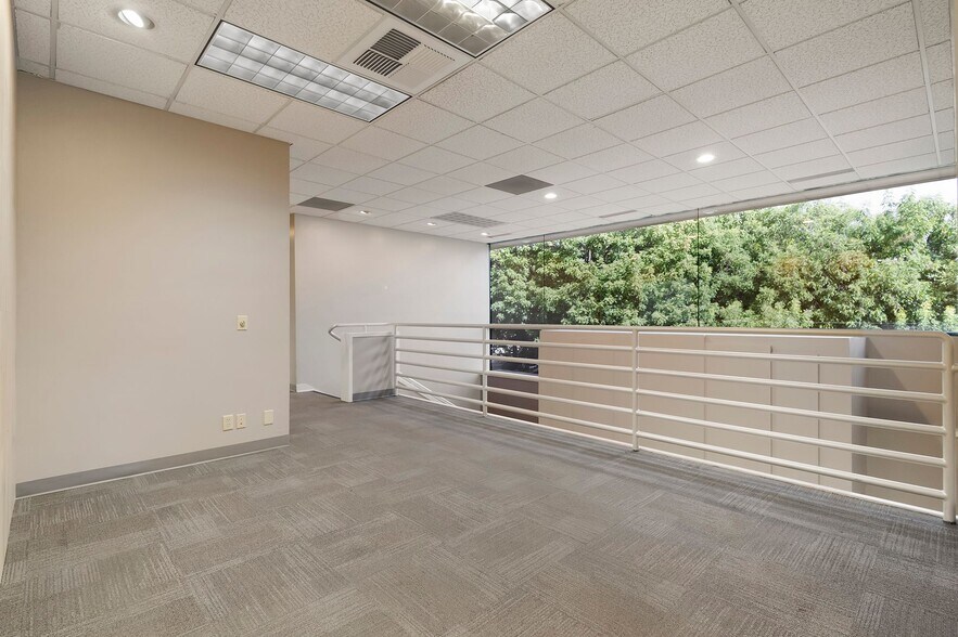 More Photos Of 500 W East Ave, Chico Office For Sale