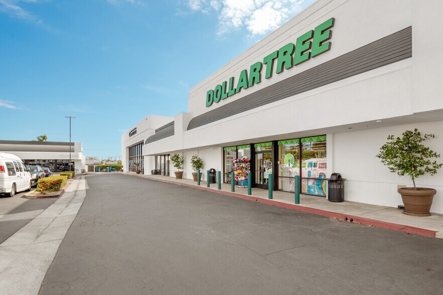 More Photos Of 18581-18631 Beach Blvd, Huntington Beach Unknown For Lease