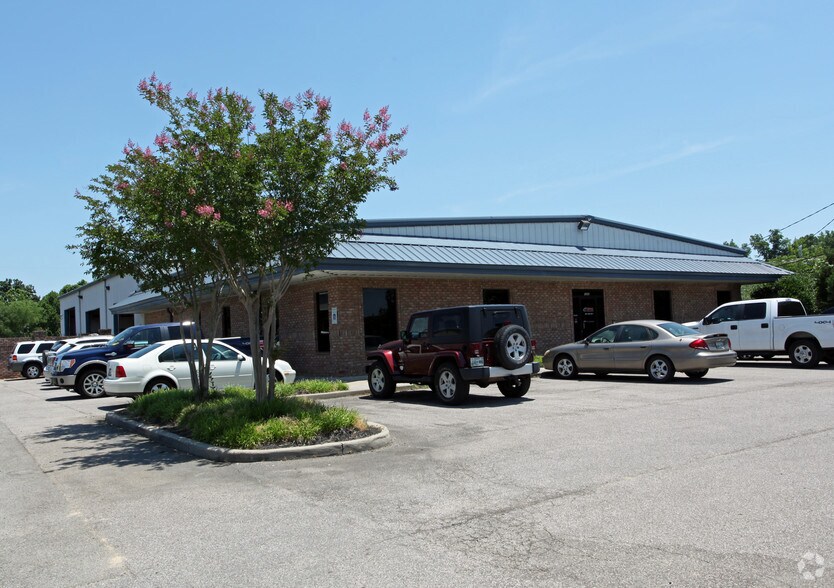 Primary Photo Of 1220 Big Orange, Cordova Warehouse For Lease