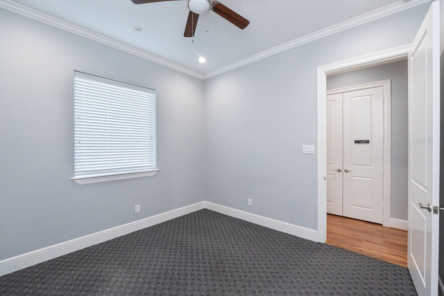 More Photos Of 18510 Green Land Way, Houston Medical For Lease
