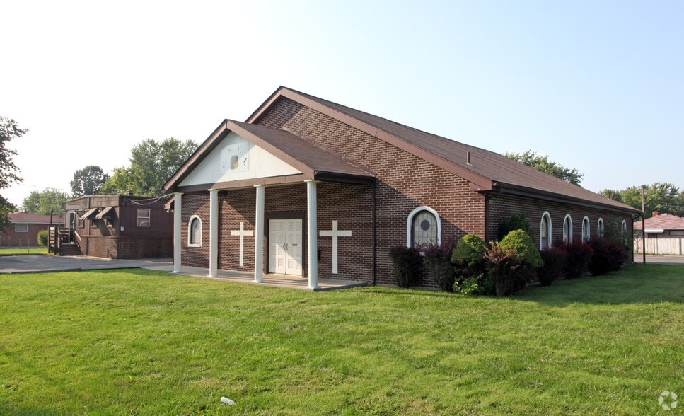 Primary Photo Of 1402 Smith Rd, Columbus Religious Facility For Sale