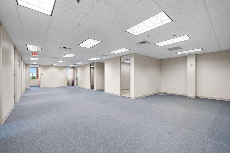 More Photos Of 7840 N Sam Houston Pky W, Houston Office For Lease