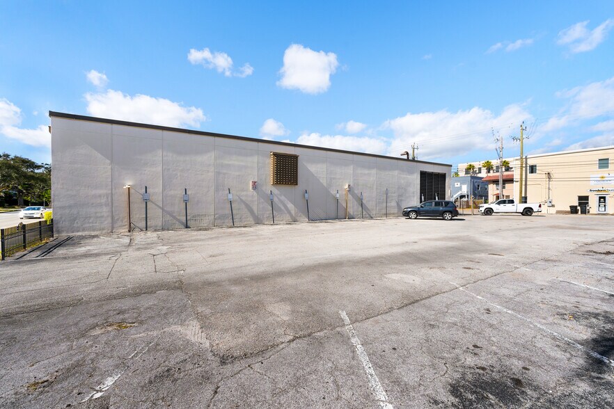 More Photos Of 1507 20th St, Vero Beach Medical For Lease