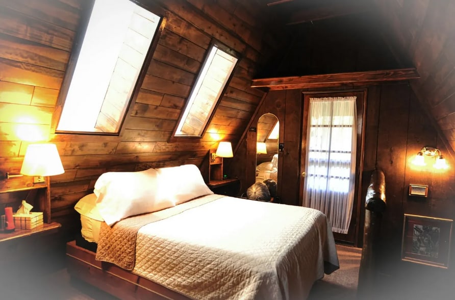 More Photos Of 88 Main St, Pinos Altos Hotel For Sale