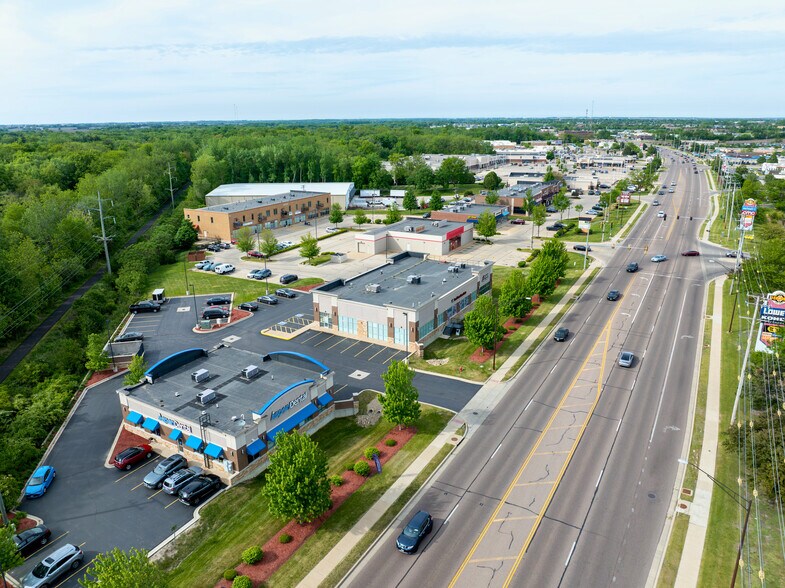 More Photos Of 2101 Sycamore Rd, Dekalb Freestanding For Lease