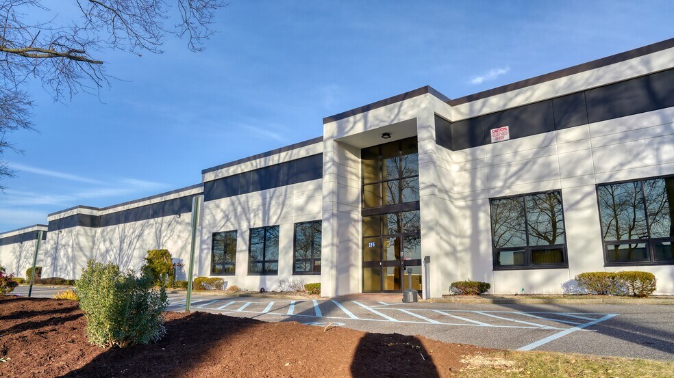 Primary Photo Of 195 13th Ave, Ronkonkoma Manufacturing For Lease
