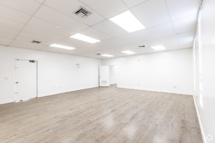 More Photos Of 13045 Cairo Ln, Opa Locka Land For Lease