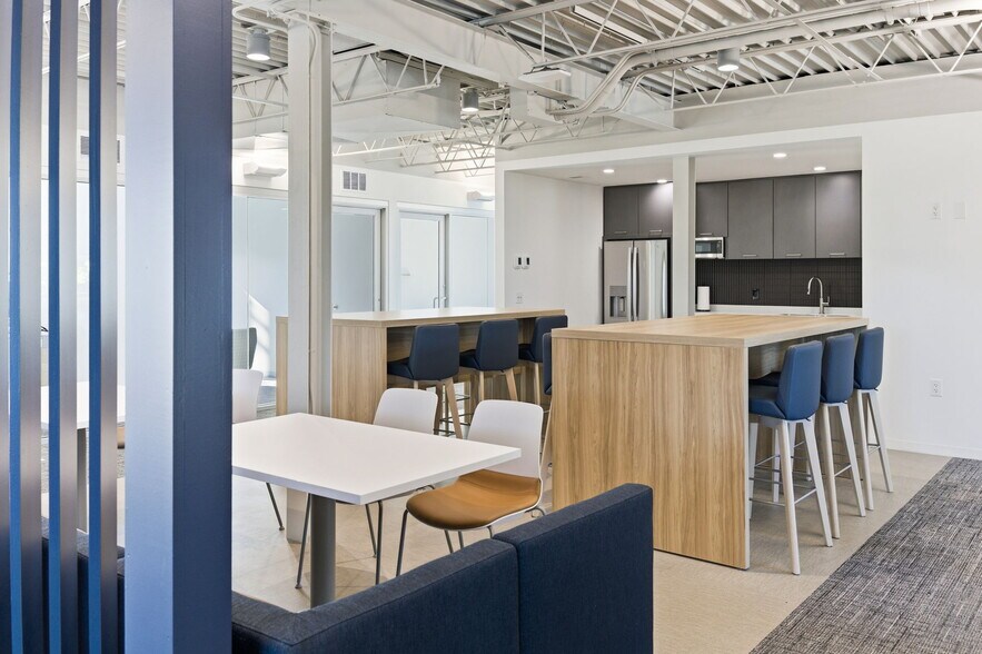 More Photos Of 125 Chenoweth Ln, Louisville Office Residential For Lease