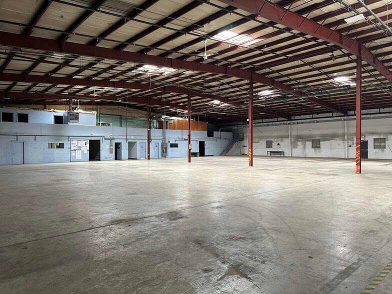 More Photos Of 3453 Aerial Way Dr SW, Roanoke Warehouse For Lease