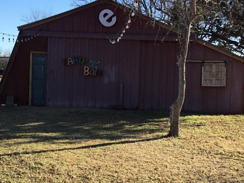 More Photos Of 629 Elliott Rd, London Land For Sale