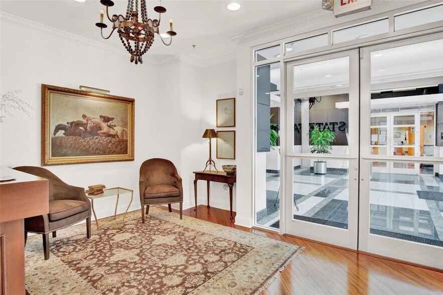 More Photos Of 6200 Metrowest Blvd, Orlando Office For Sale