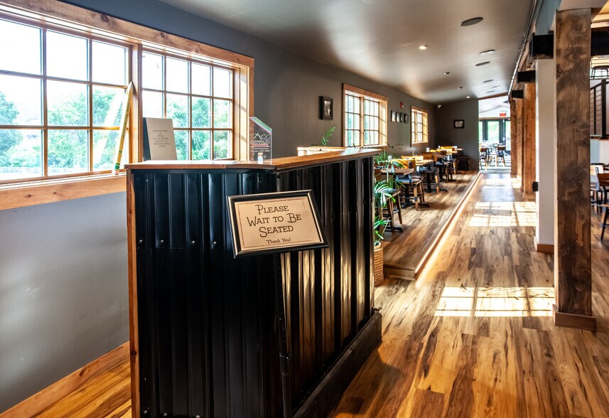 More Photos Of 117 Burgoyne Rd, Ticonderoga Restaurant For Sale