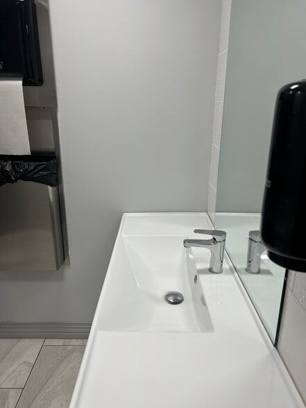 More Photos Of 5601 NW 72nd St, Oklahoma City Medical For Lease