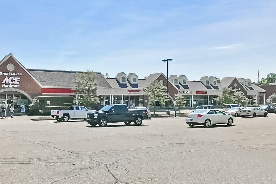 More Photos Of 460-620 N Lapeer Rd, Lake Orion Unknown For Lease