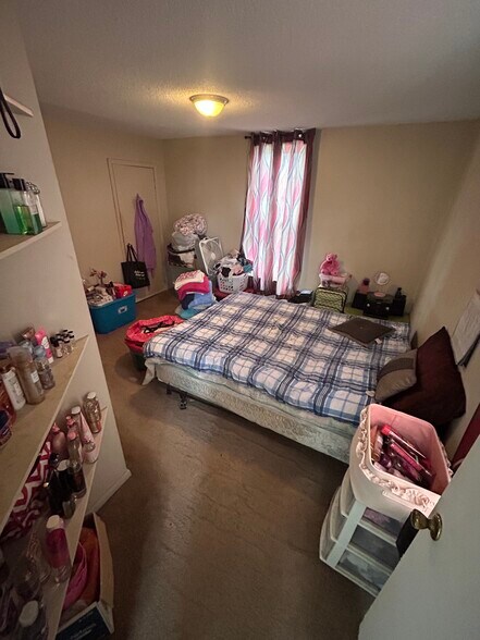 More Photos Of 983 26th St, Des Moines Multifamily For Sale