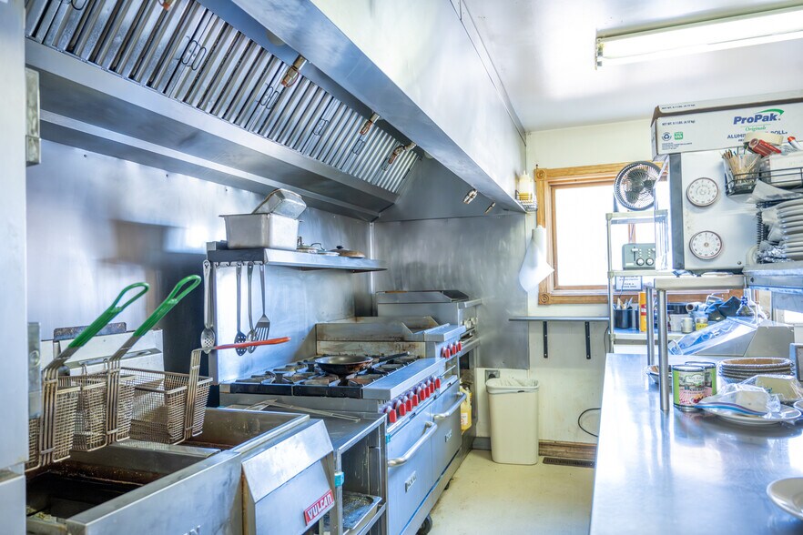 More Photos Of 26225 State Highway 71, Wilton Specialty For Sale