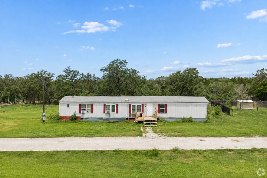 More Photos Of 1360 Highway 71 W, Bastrop Land For Lease