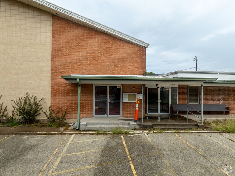 More Photos Of 900 Natchez Ave, Pasadena Schools For Sale