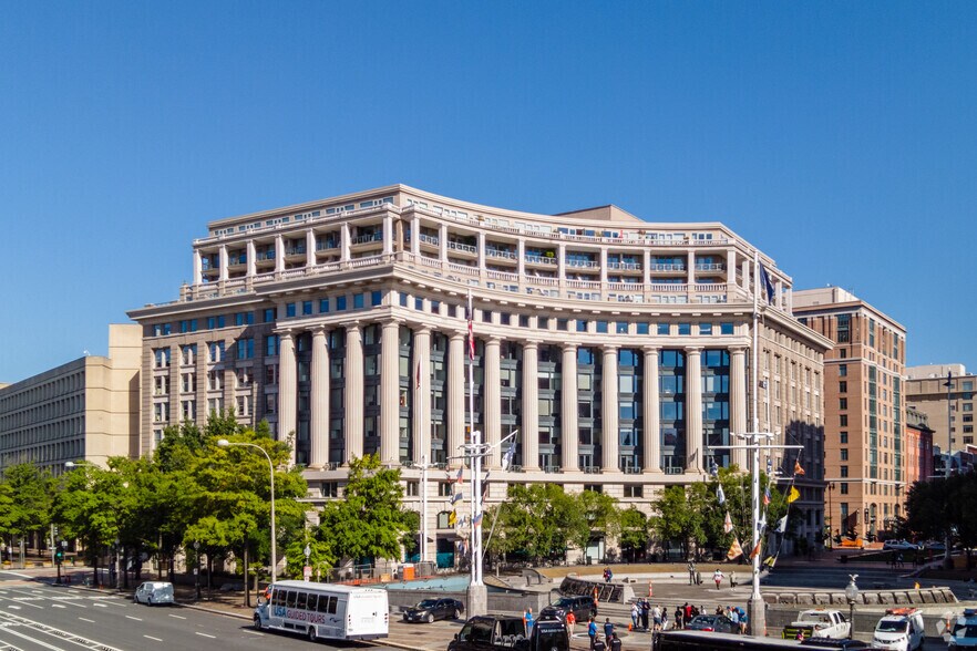 More Photos Of 801 Pennsylvania Ave NW, Washington Office For Lease