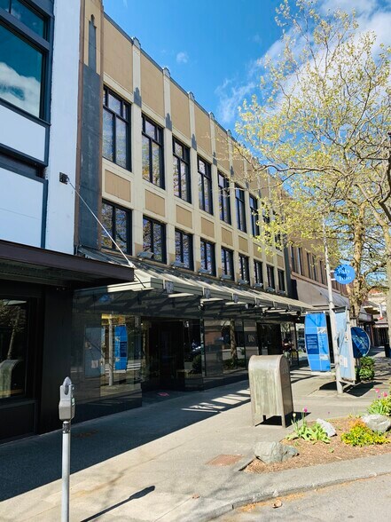 More Photos Of 1315 Cornwall Ave, Bellingham Office For Sale