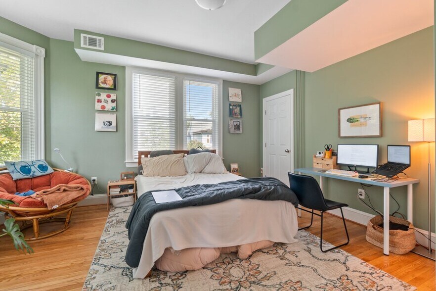 More Photos Of 711 Gladstone Ave, Baltimore Apartments For Sale