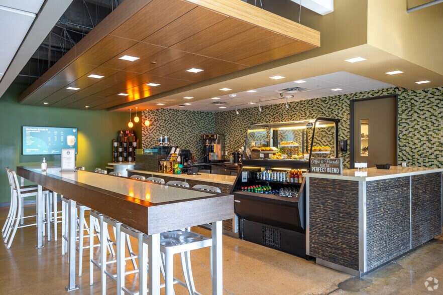 More Photos Of 901 S Central Expy, Richardson Office For Lease