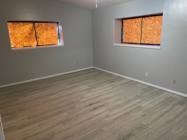 More Photos Of 2052 Wasatch Rd, Evanston Industrial For Sale