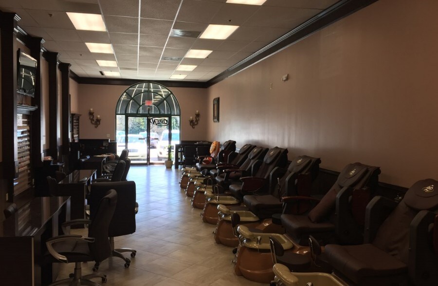 More Photos Of 880 Holcomb Bridge Rd, Roswell Unknown For Lease