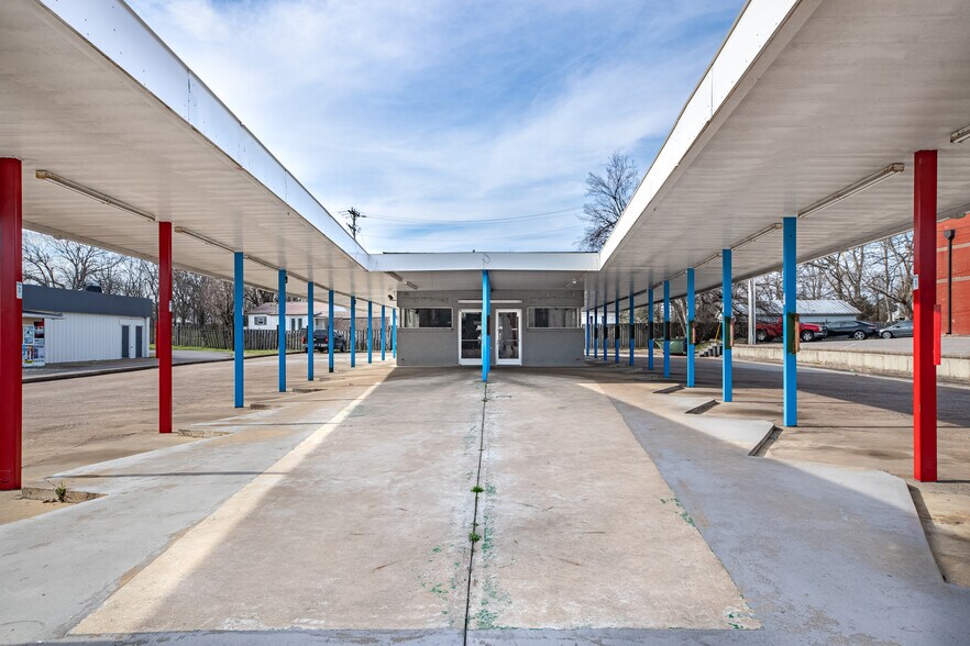 More Photos Of 435 E Main St, Hohenwald Land For Sale