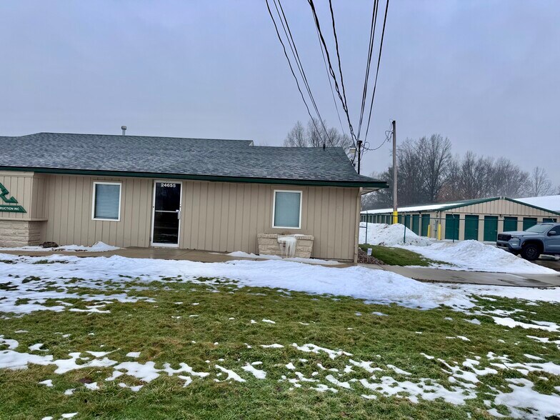Primary Photo Of 24653-24655 Sprague Rd, Columbia Station Office For Lease
