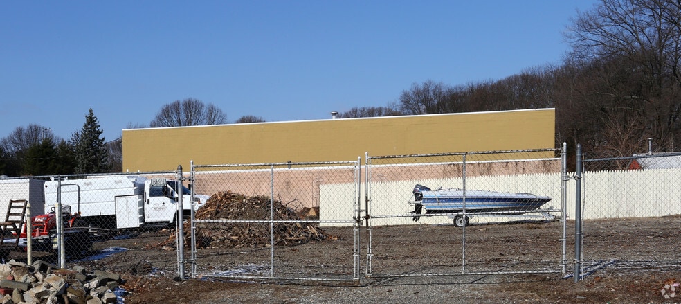 More Photos Of 2624 Powell Ave, Pennsauken Warehouse For Lease