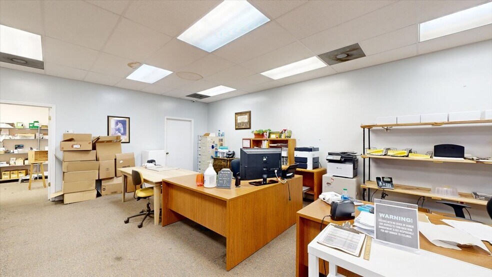 More Photos Of 113 Bo Bo Dr, Crystal Springs Freestanding For Lease