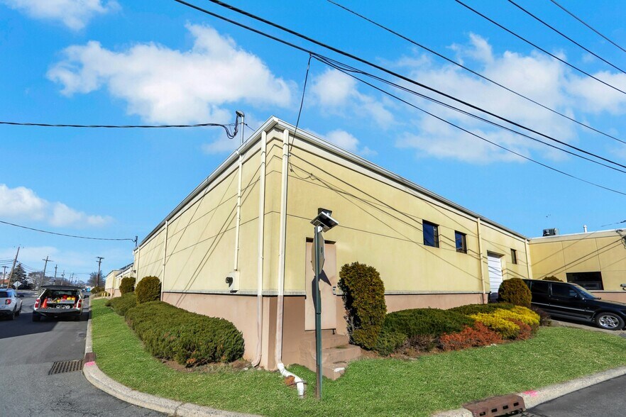 More Photos Of 160 Gregg St, Lodi Warehouse For Lease