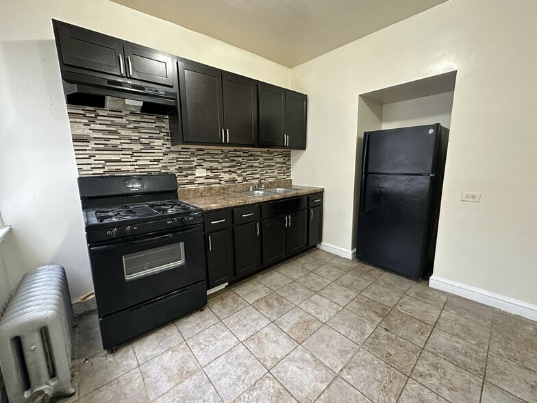 More Photos Of 8054 S Ingleside Ave, Chicago Apartments For Sale