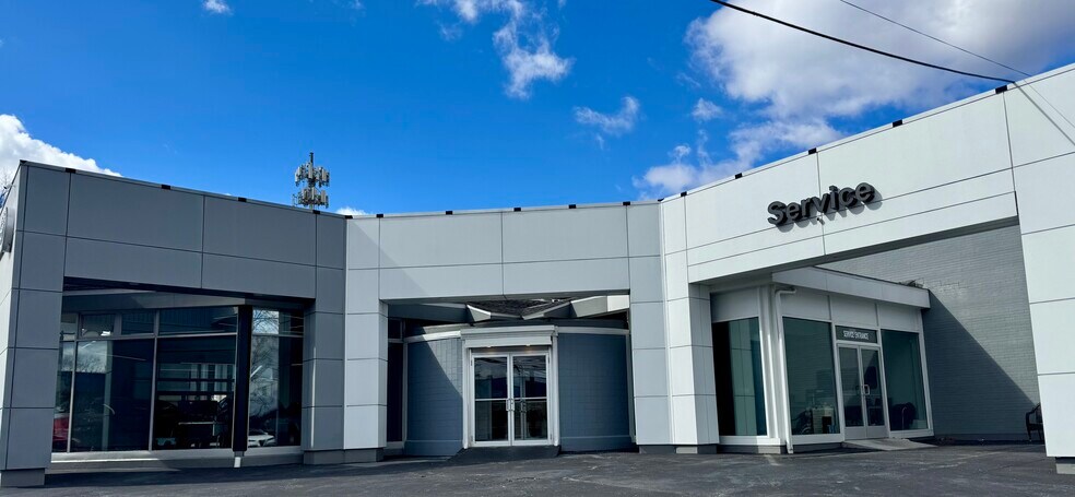 More Photos Of 52 Newtown Rd, Danbury General Retail For Sale