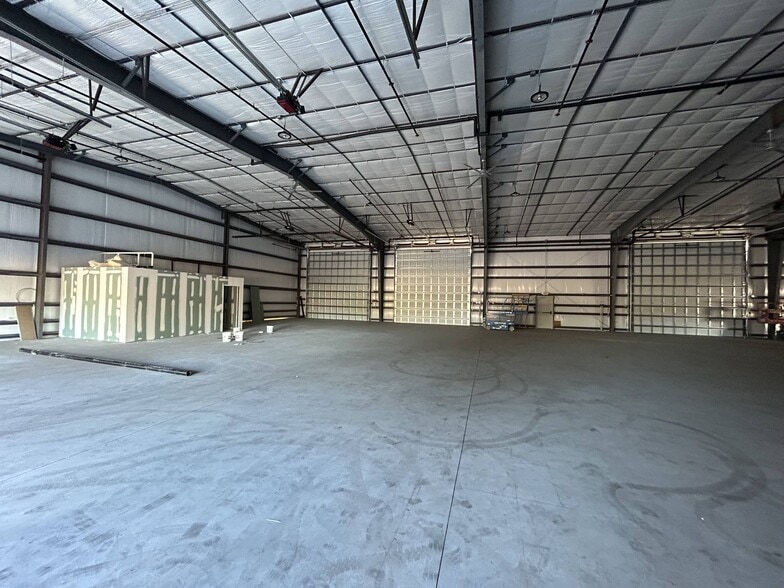 More Photos Of 1701 5th ave, Wilmington Warehouse For Lease