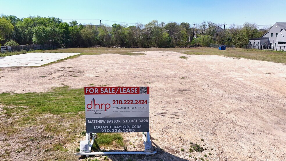 More Photos Of 350-362 W Sunset Rd, San Antonio Land For Lease